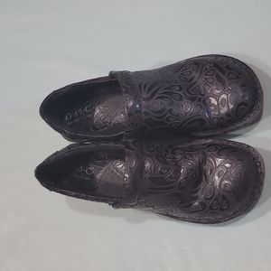 Black clogs b.o.c.